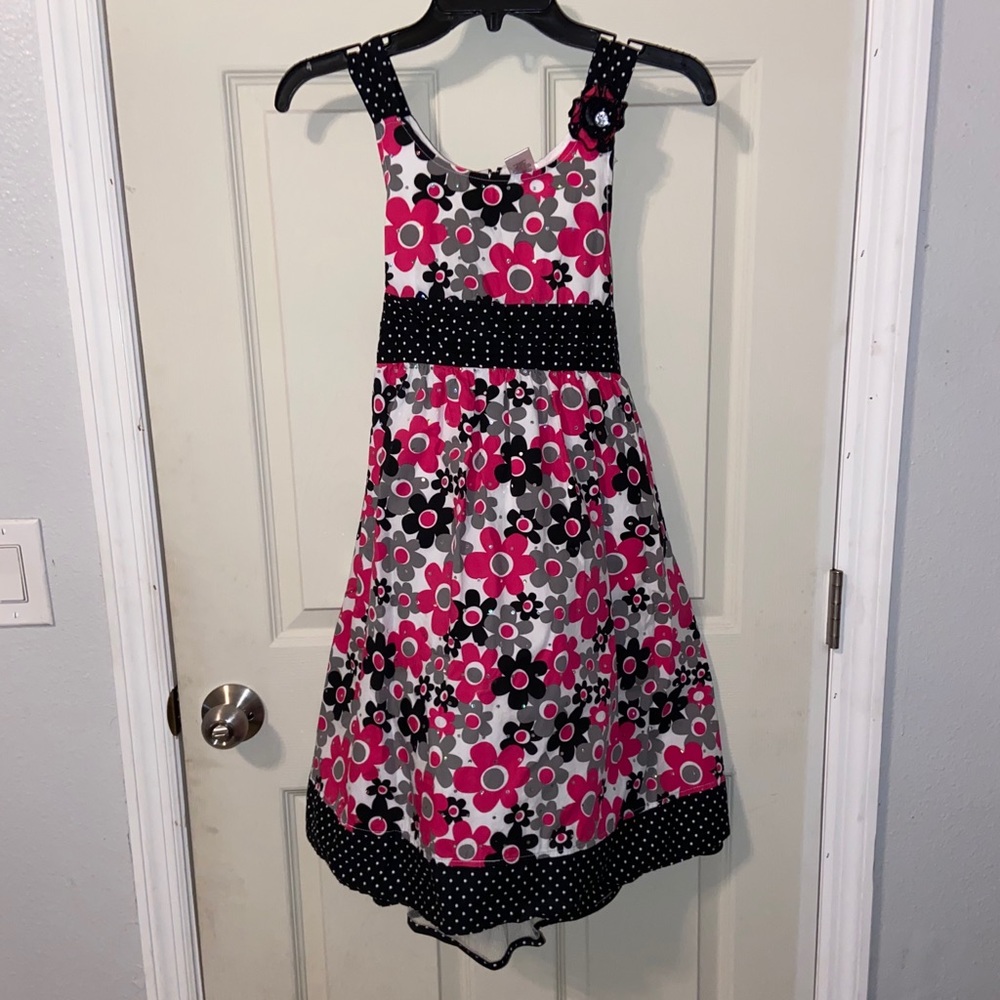 Gorgeous sparkly girls dress